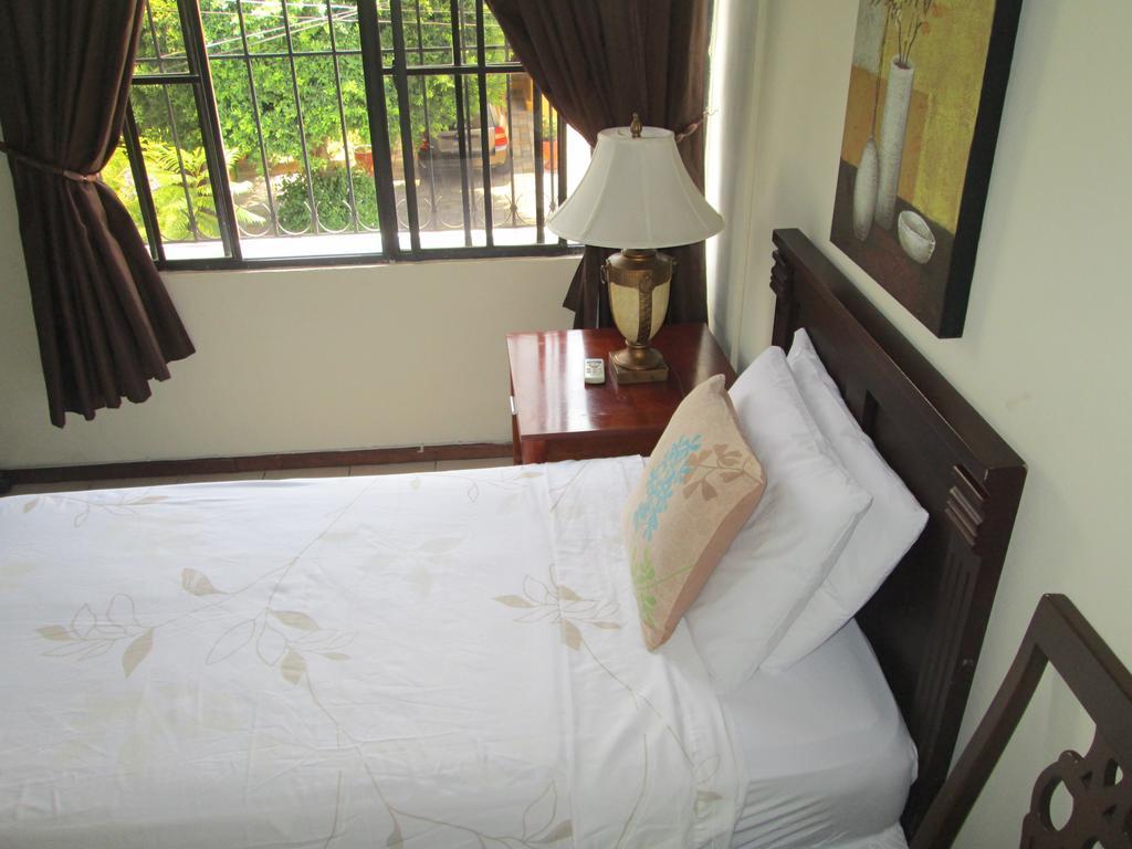Hotel San Mateo San Salvador Kamer foto