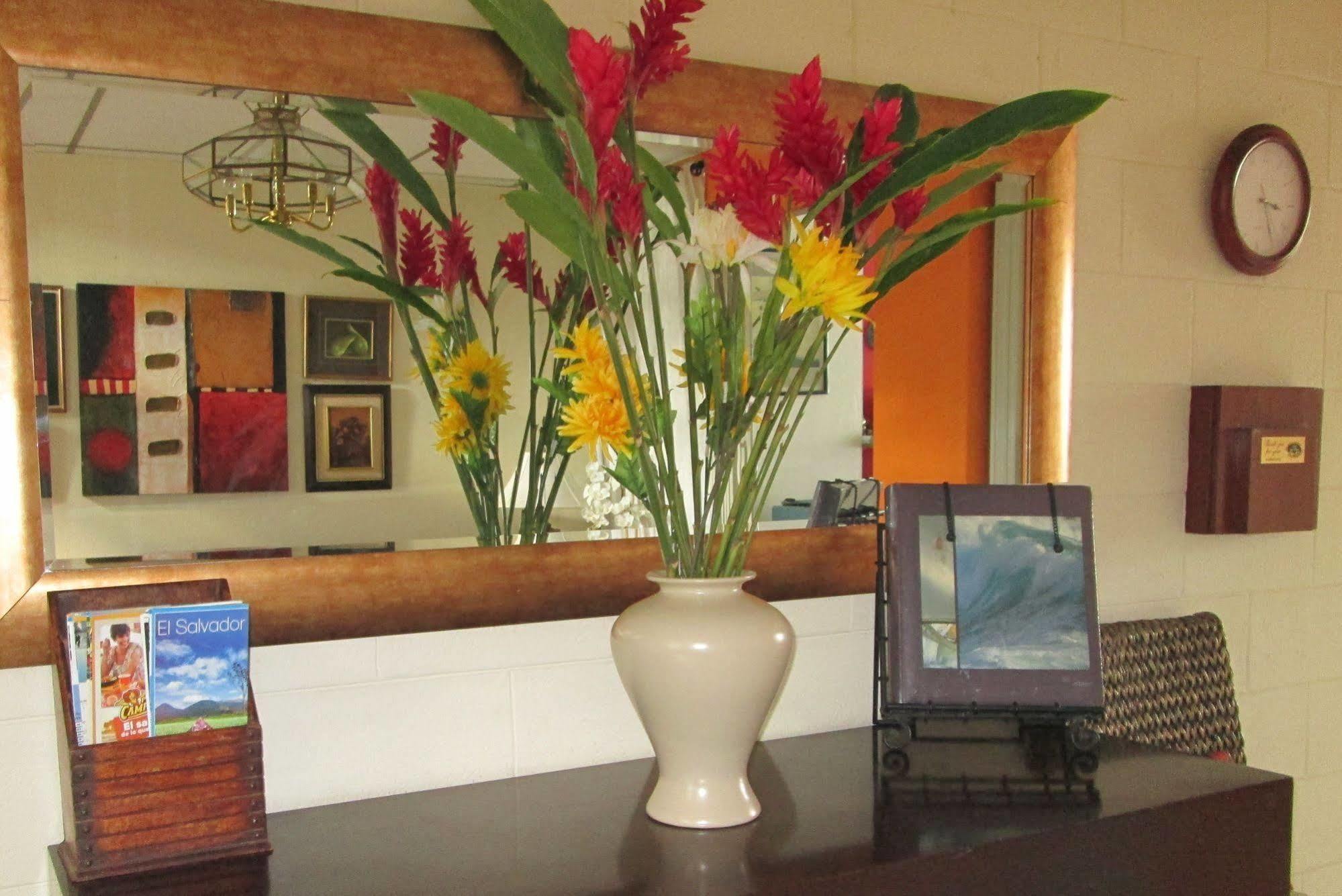 Hotel San Mateo San Salvador Buitenkant foto